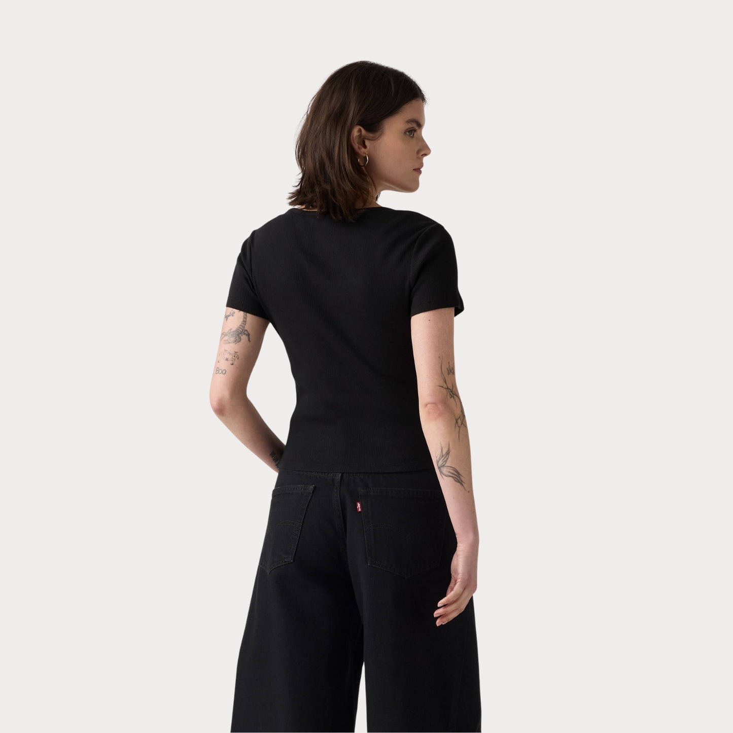 Футболка Essential Sqrd Neck Tee