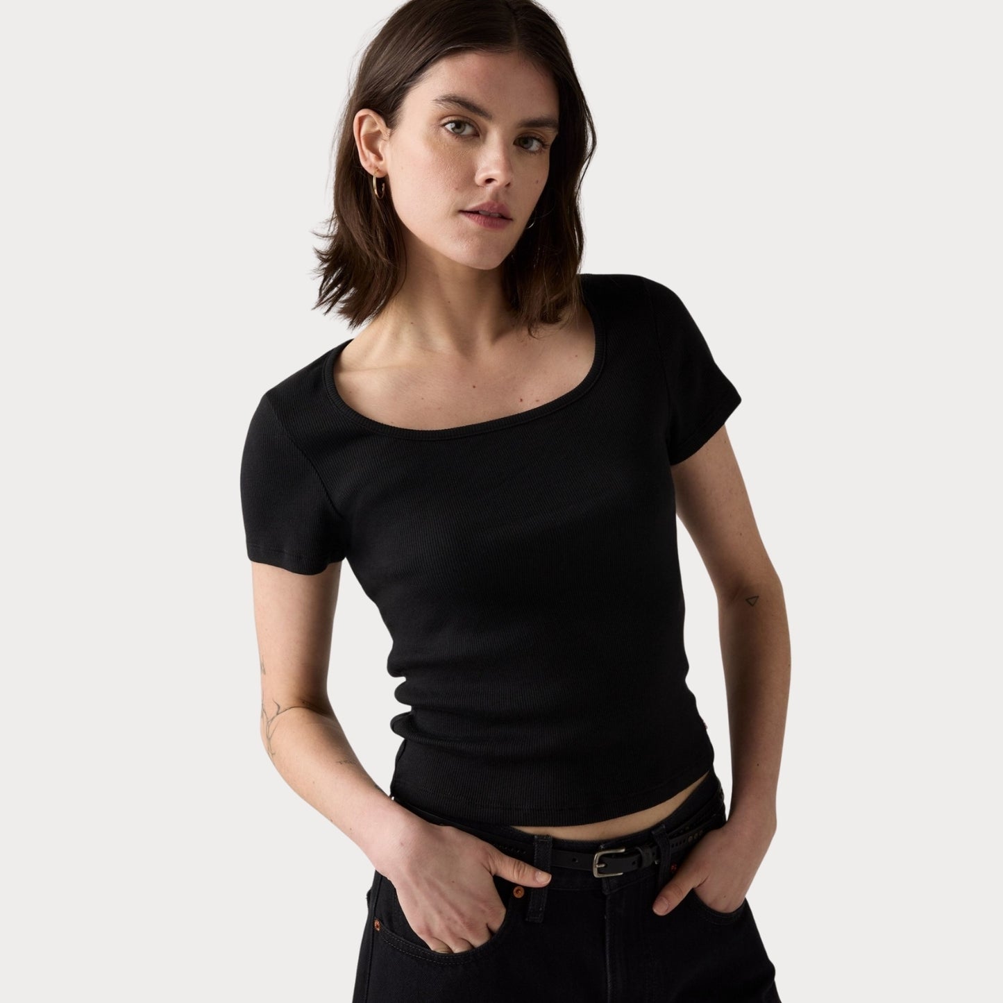 Футболка Essential Sqrd Neck Tee