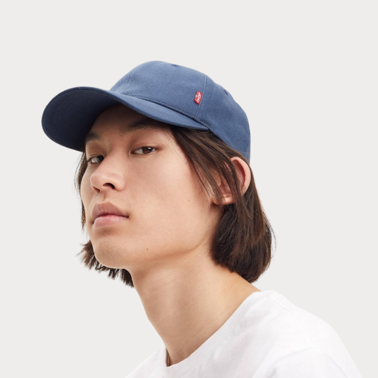 Бейсболка Classic Twill Red Tab